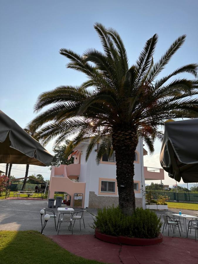 7Syn7 Aparthotel Oreoi Exteriör bild